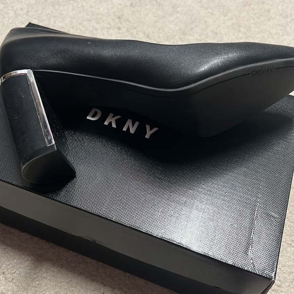 DKNY black Sila pump - Picture 4 of 9